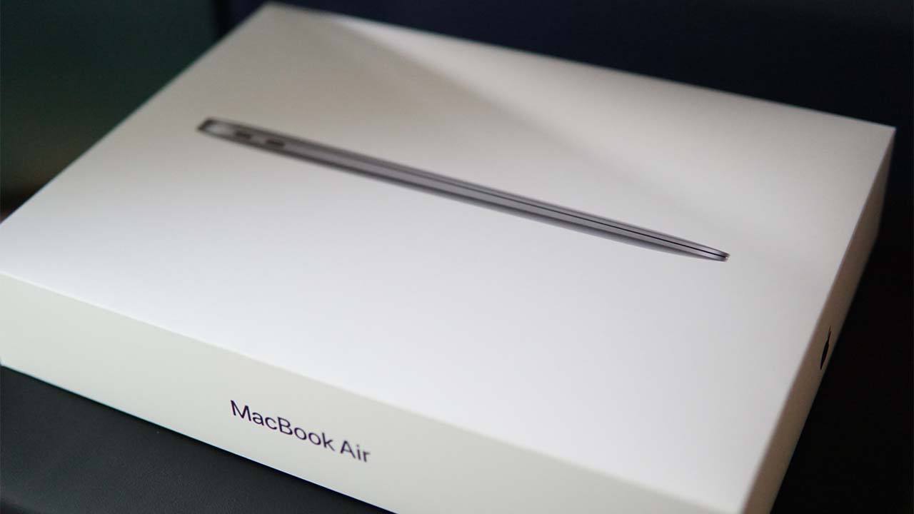 M1 MacBook Airの外箱