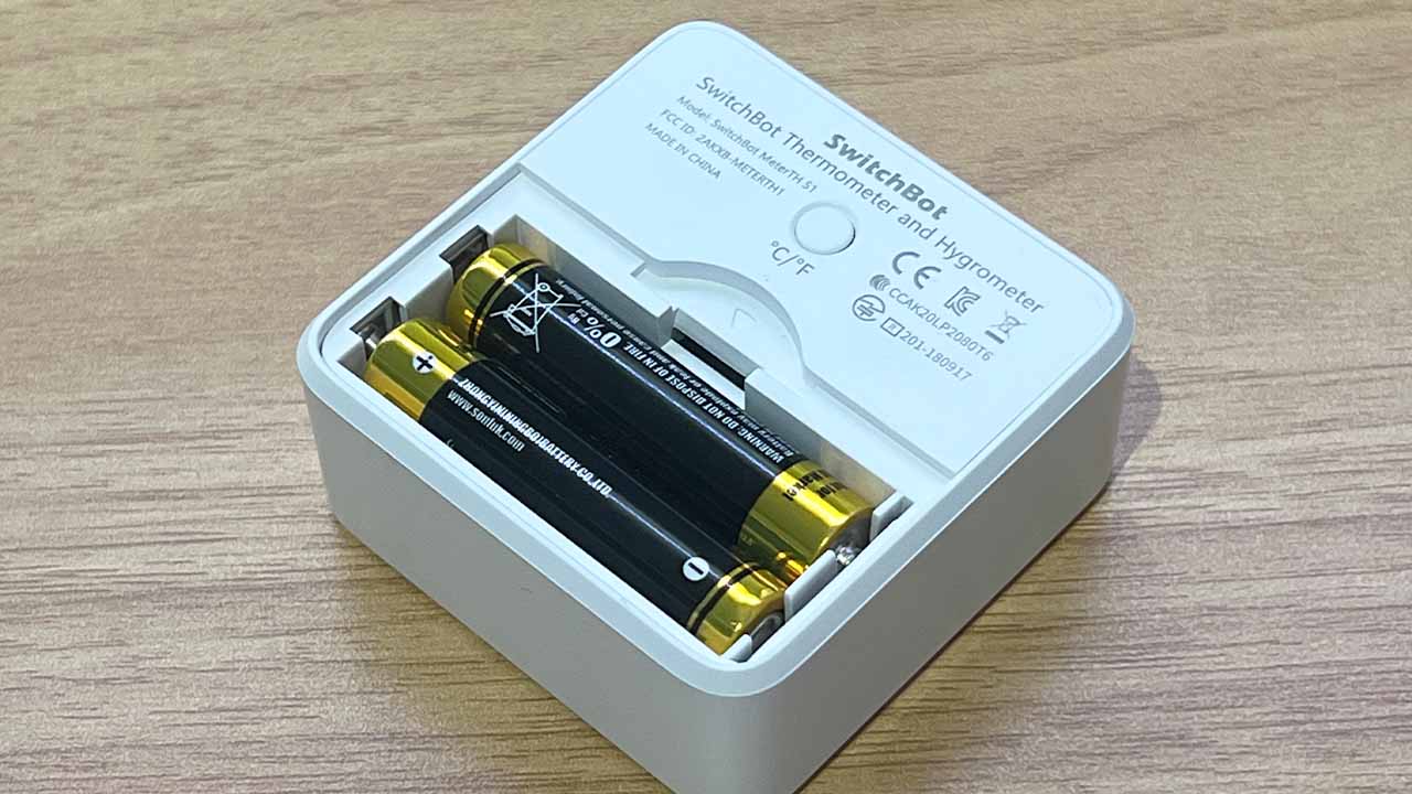 SwitchBot温湿度計は単四電池2本で駆動